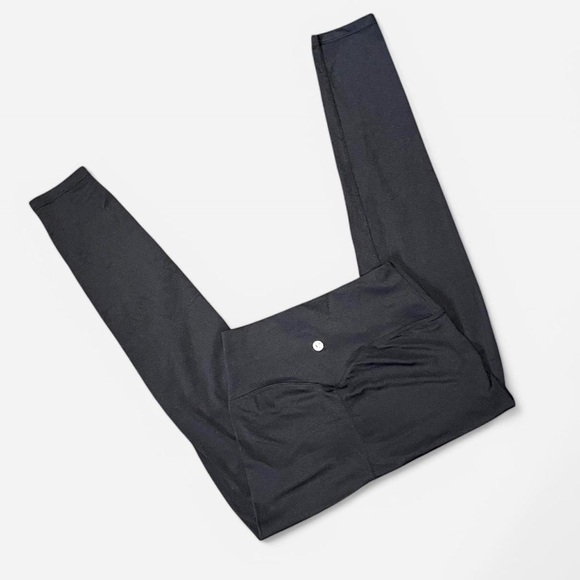 HIGH RISE BLACK LULUS SIZE 6 - Picture 1 of 3